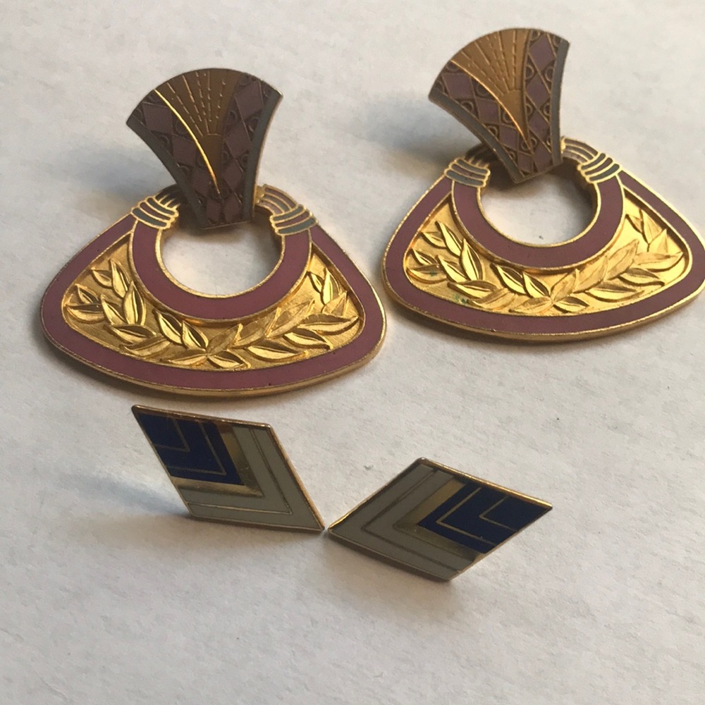 Duri signed earrings for pierced ears